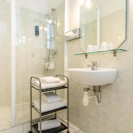 Des Bains Hotel 2*