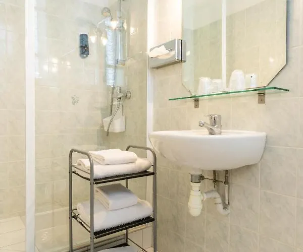 Des Bains Hotel 2*